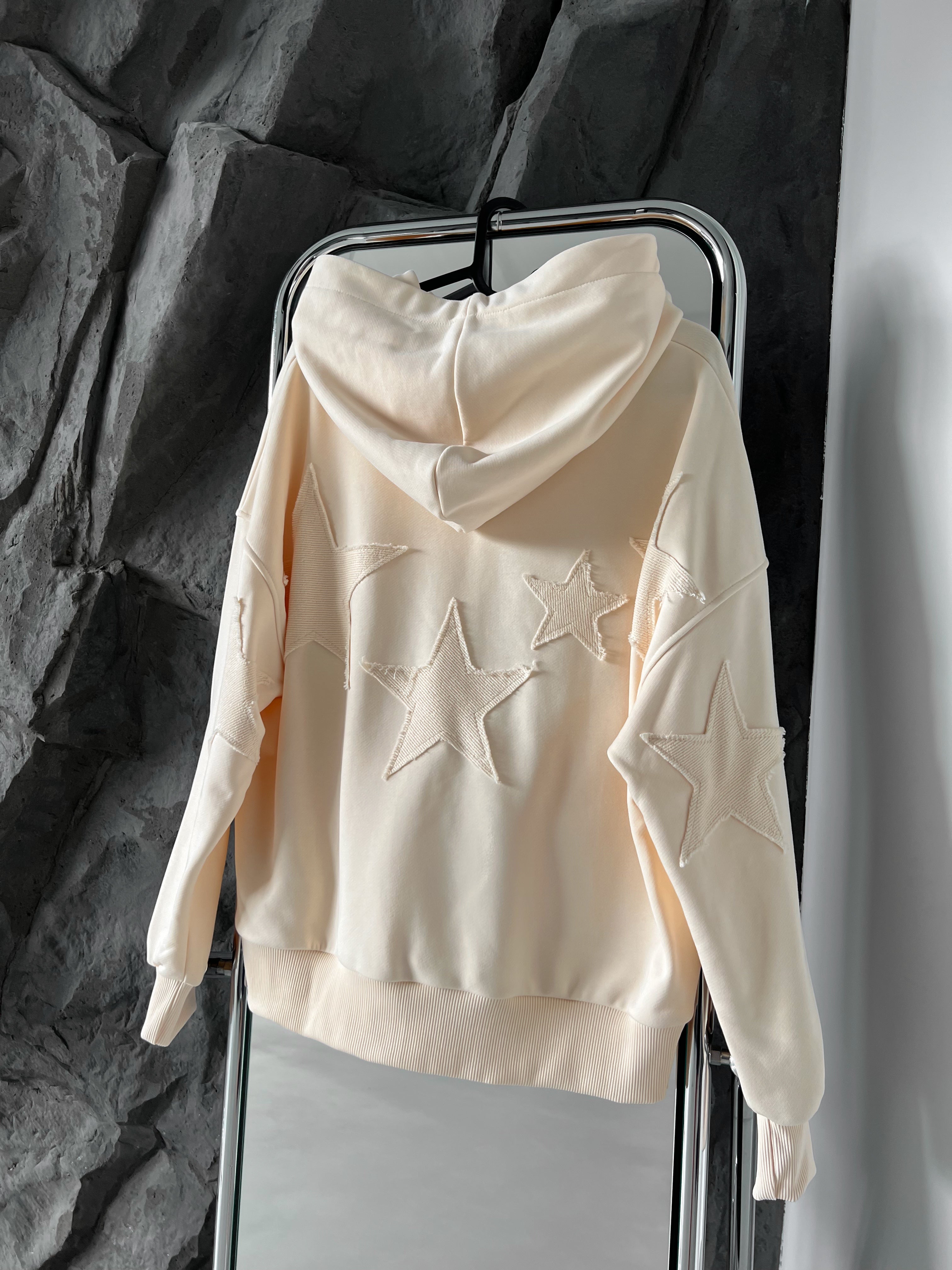 PERSICUTE DŽEMPERIS