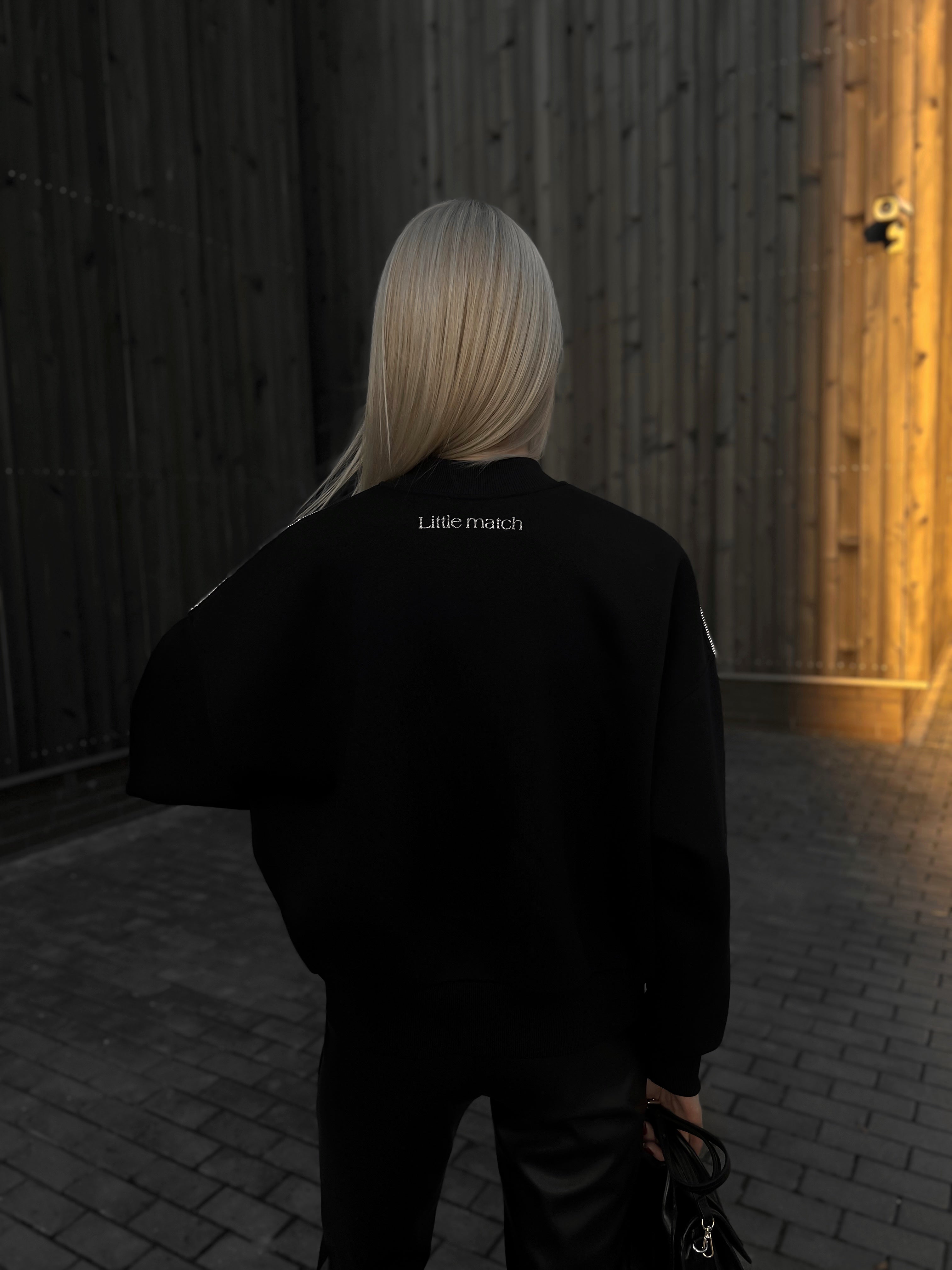 BLACK BLISS bomberis