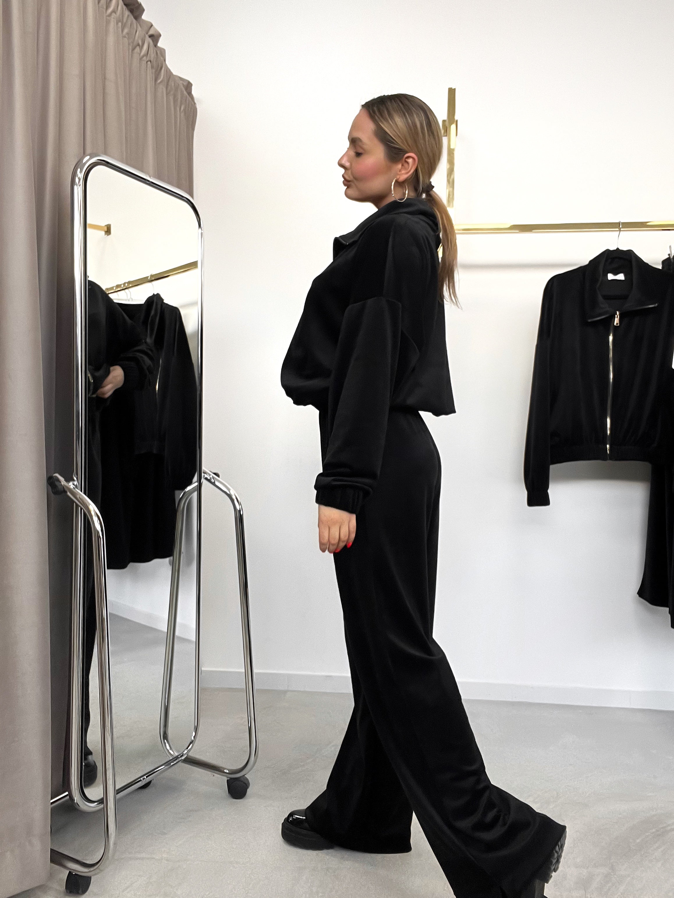 SOFT BLACK kostiumėlis