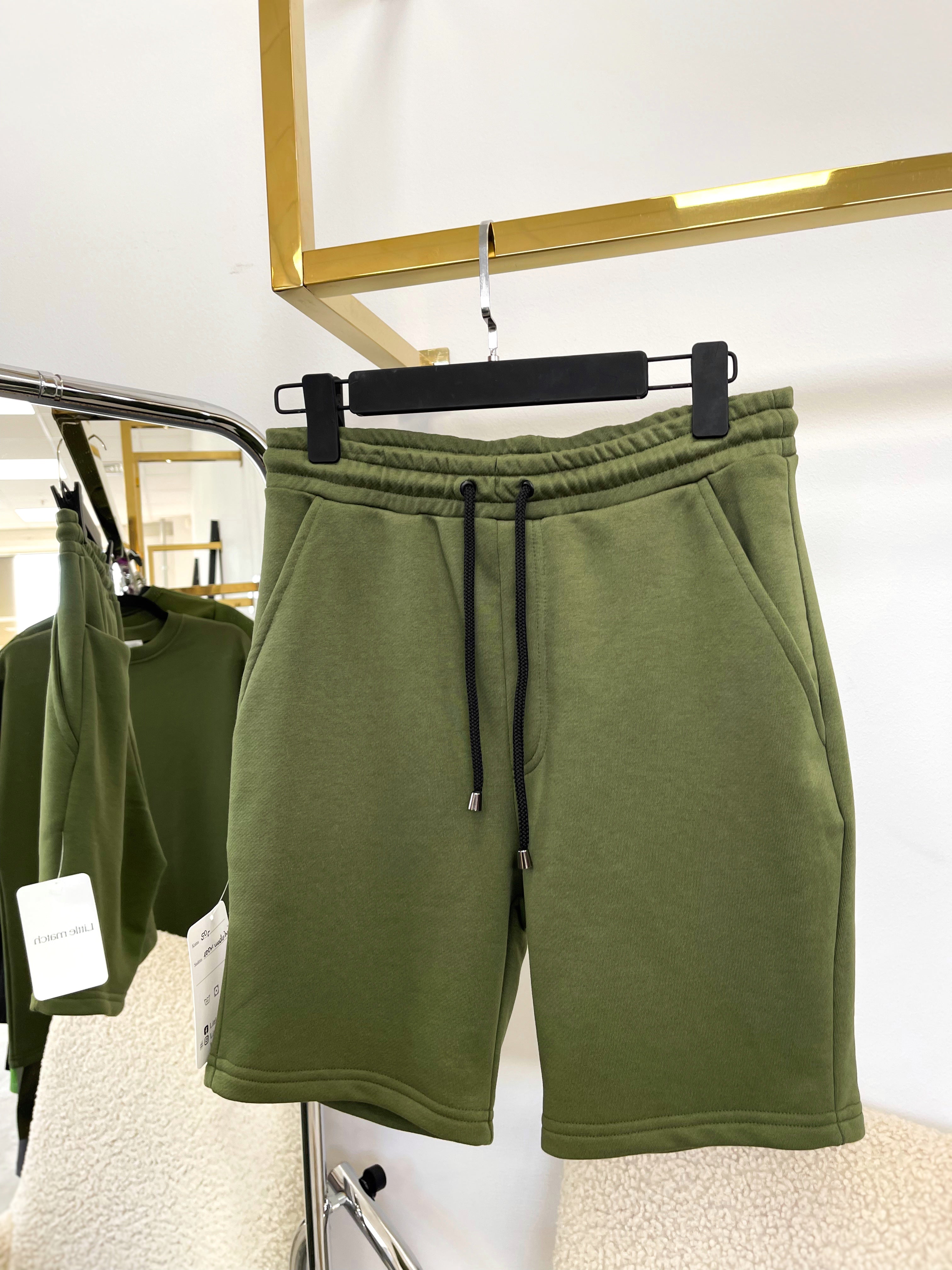 MOSS GREEN šortai