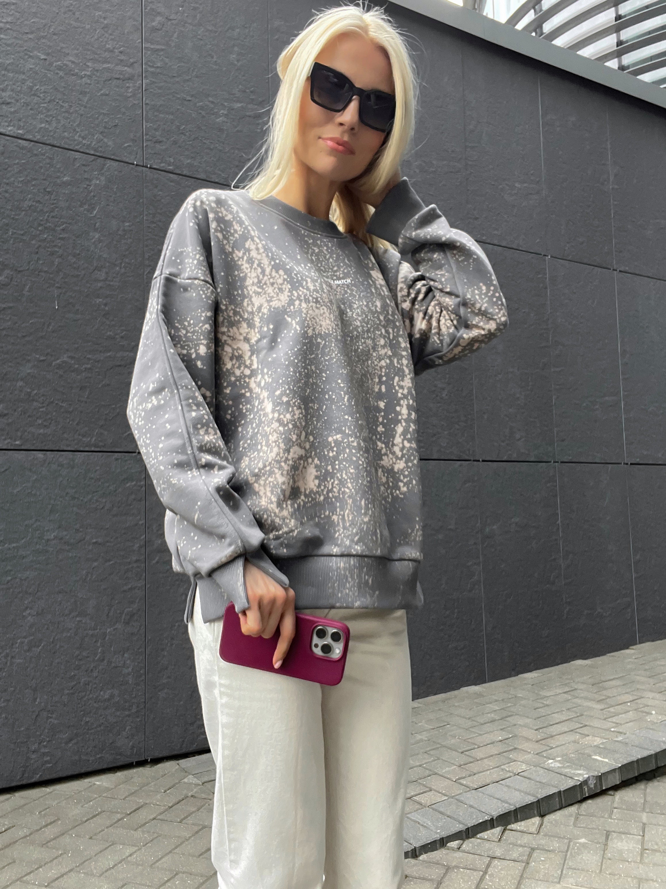 THE DROPS OF CONFIDENT DŽEMPERIS