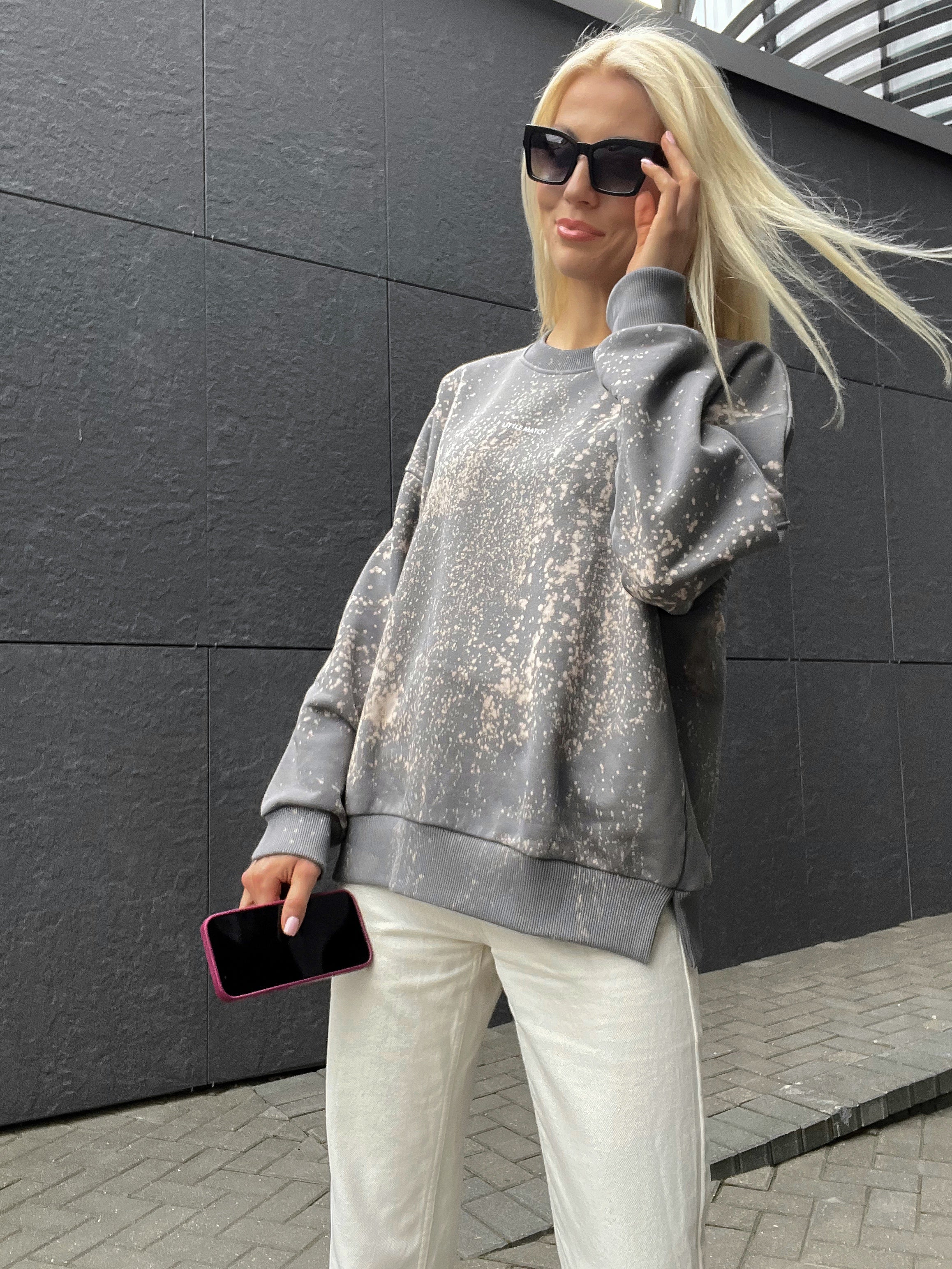 THE DROPS OF CONFIDENT DŽEMPERIS