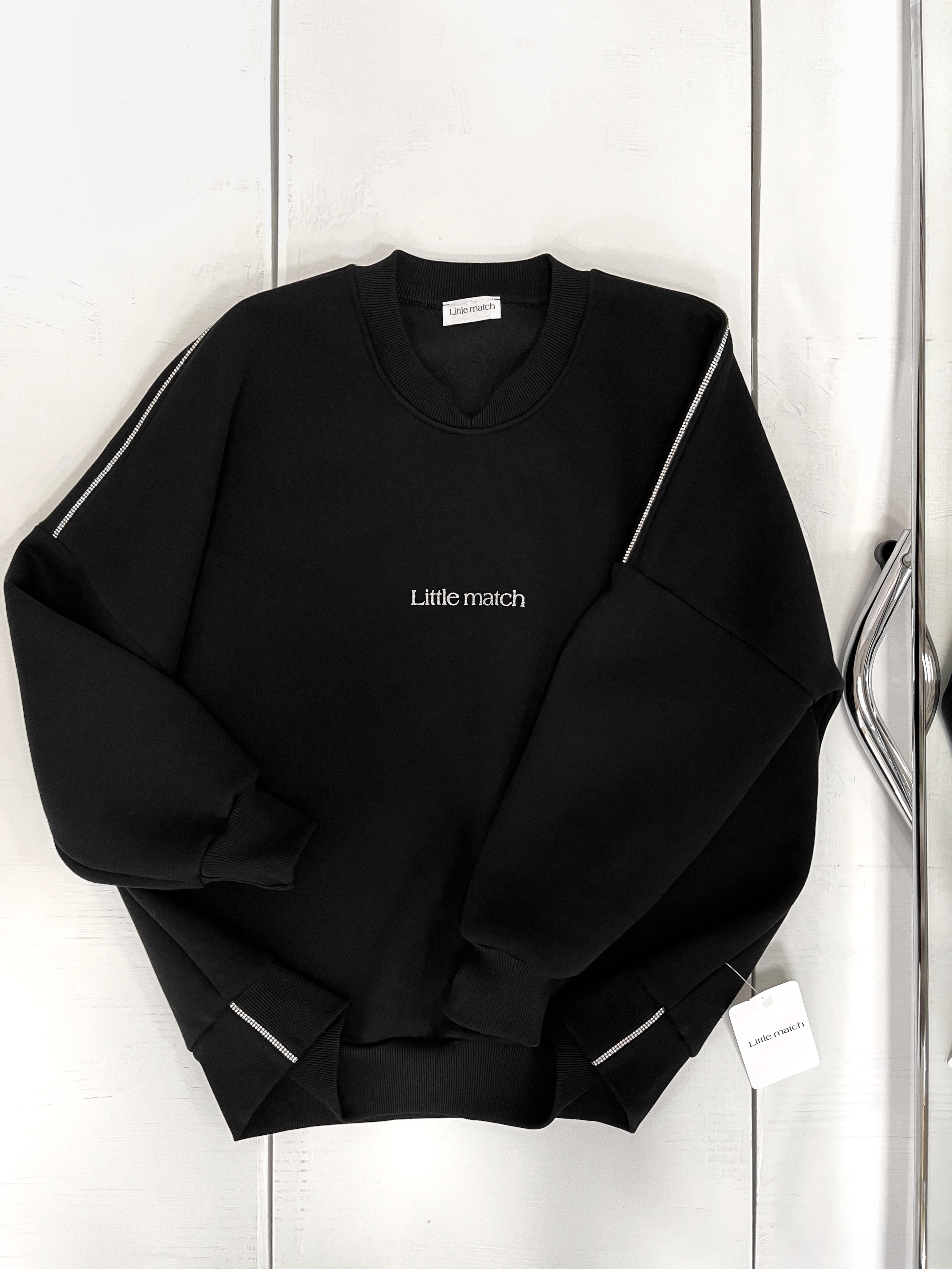 BLACK BLISS džemperis