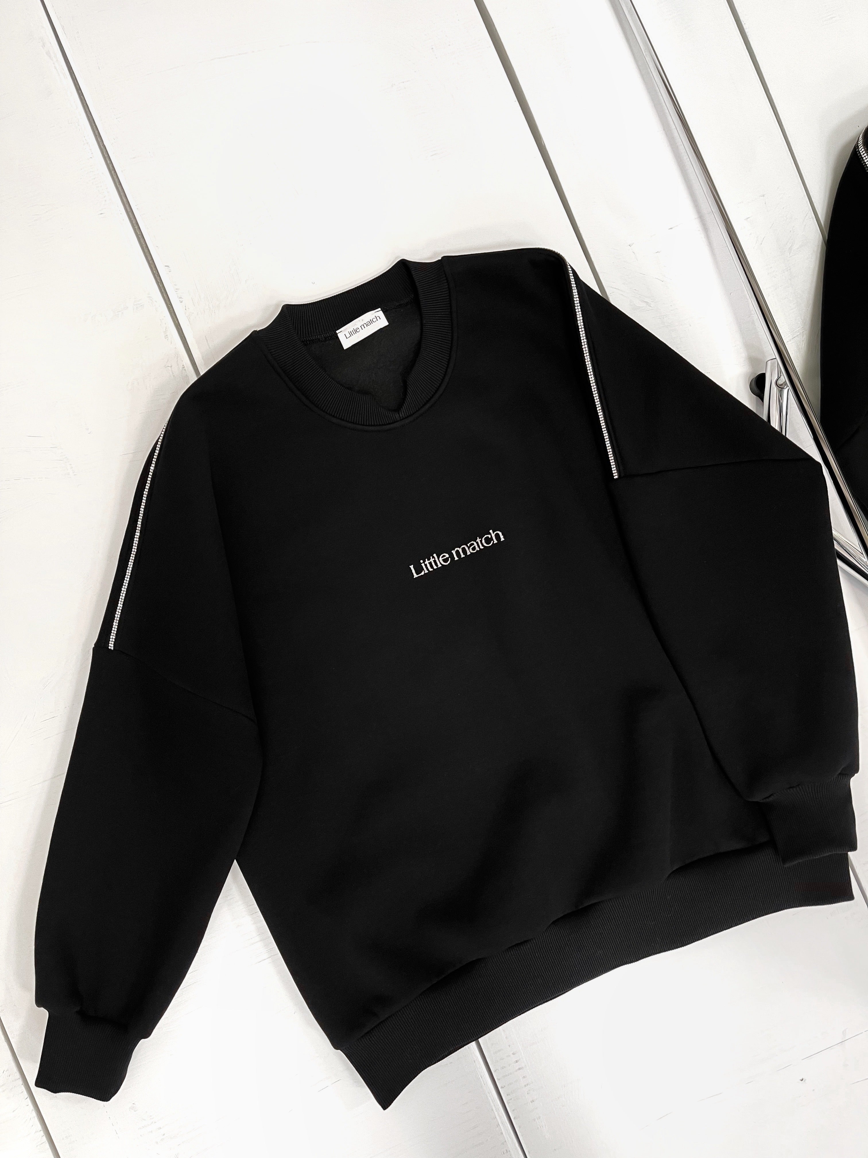 BLACK BLISS džemperis