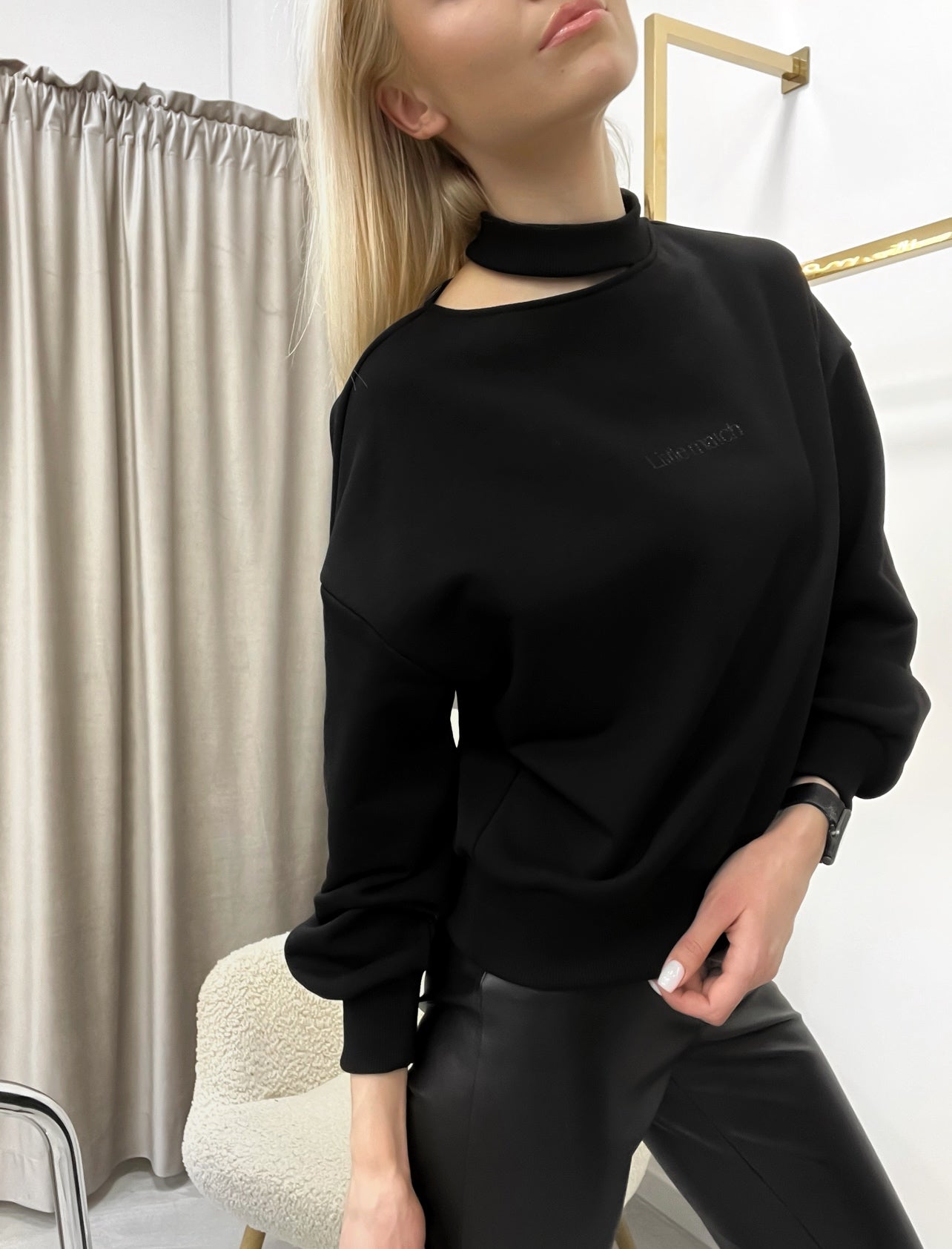 BLACK CUT džemperis