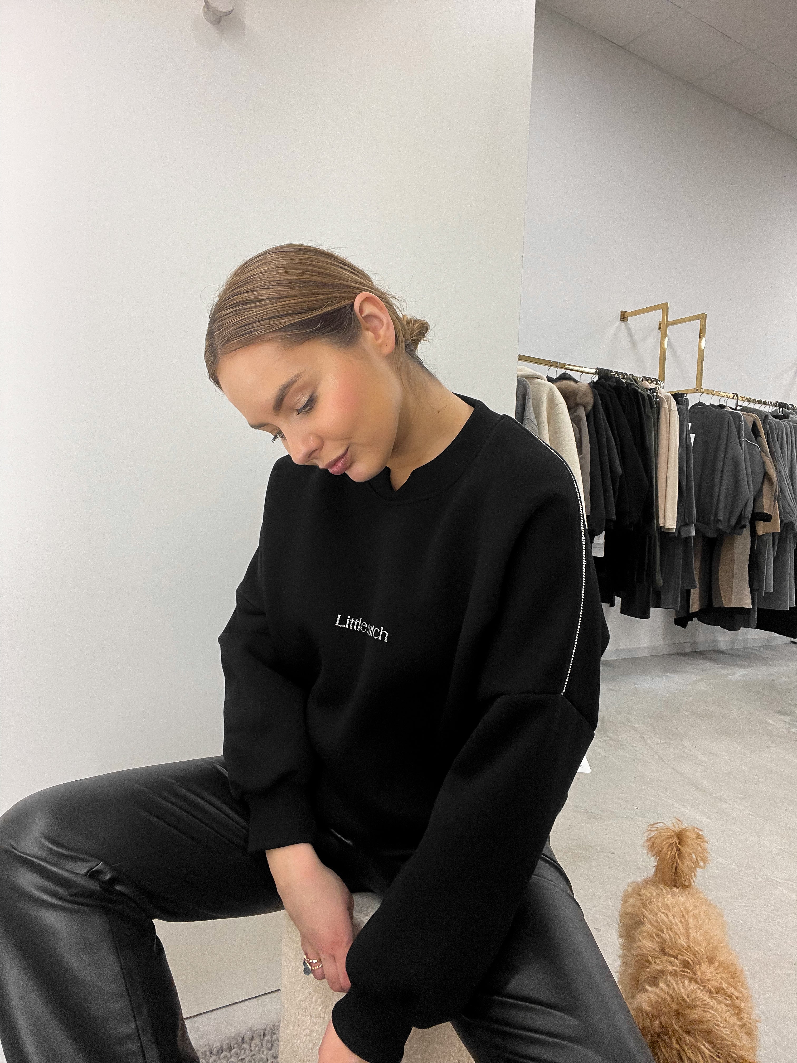 BLACK BLISS džemperis