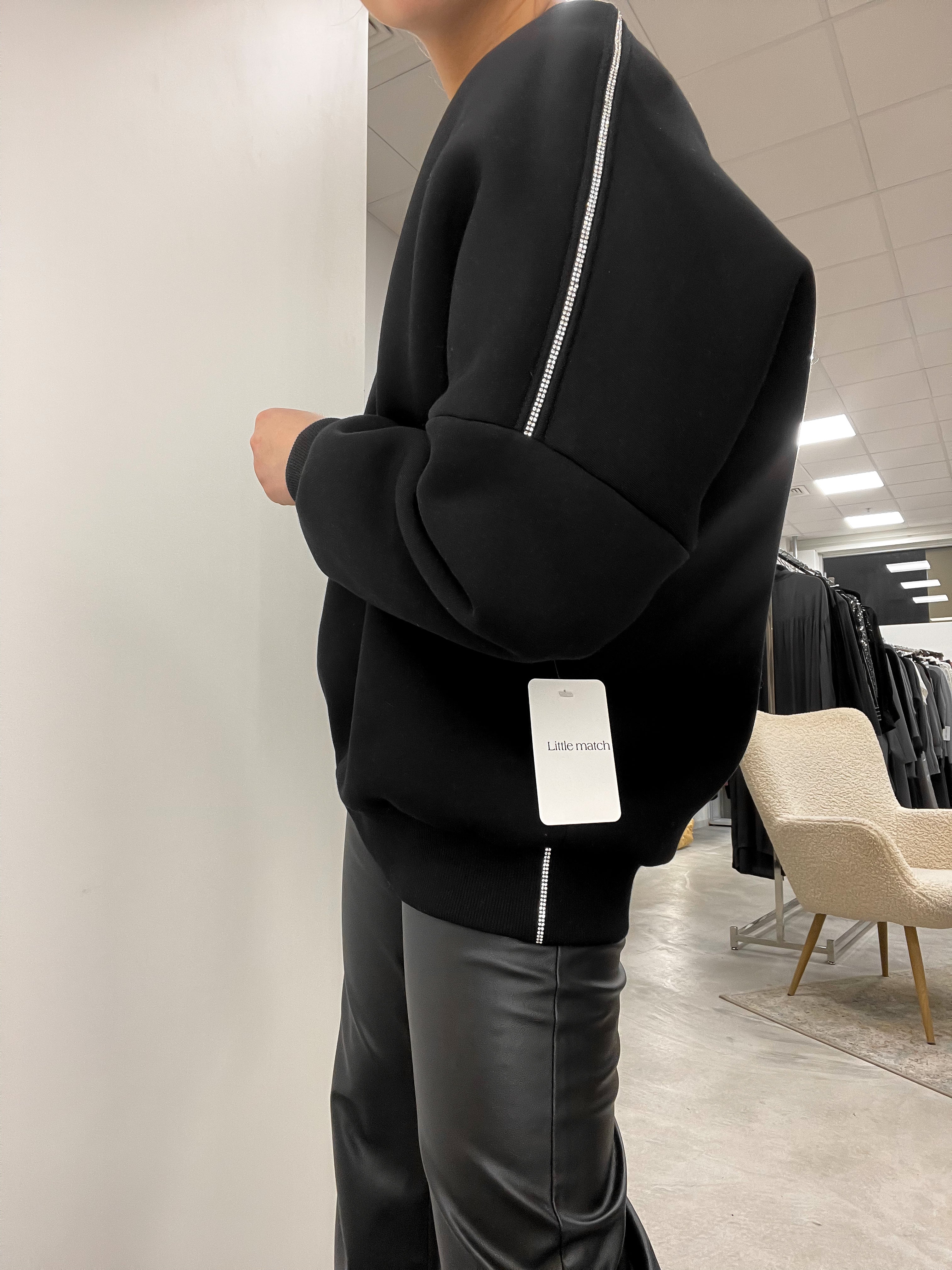 BLACK BLISS džemperis